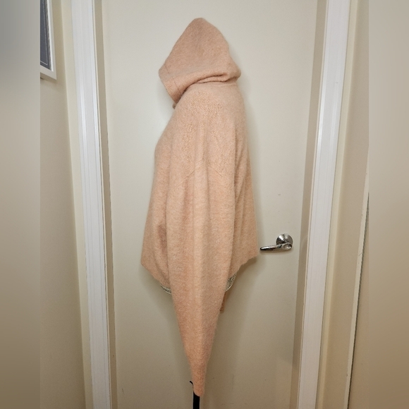Little Moon Pink Knit Hoodie - Picture 2 of 9